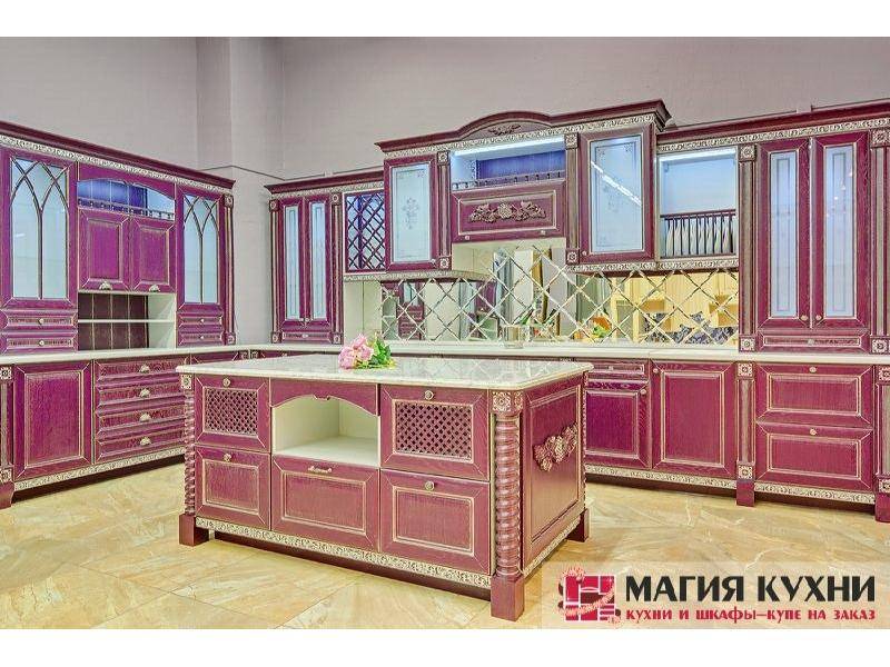 красная стильная кухня luxury в Кирове